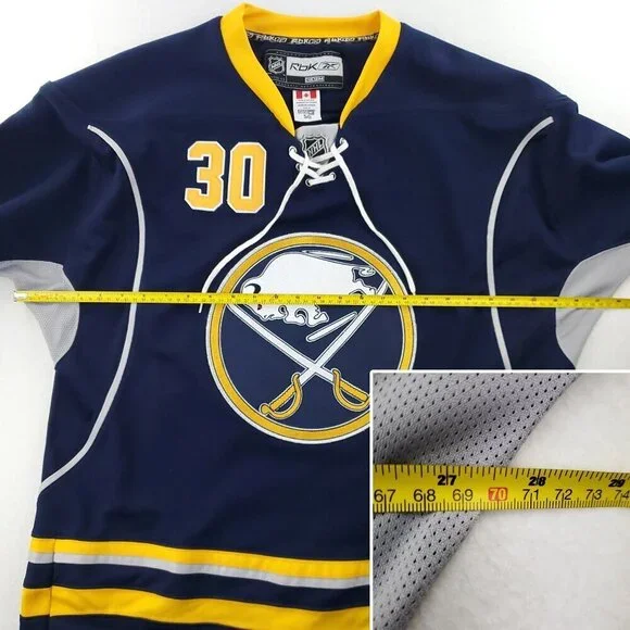 Buffalo Sabres NHL Hockey Jersey CCM Center Ice RBK Fight Strap 30 Miller Sz. 50